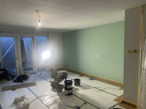 Wat kost latex verf spuiten voor wanden en plafonds